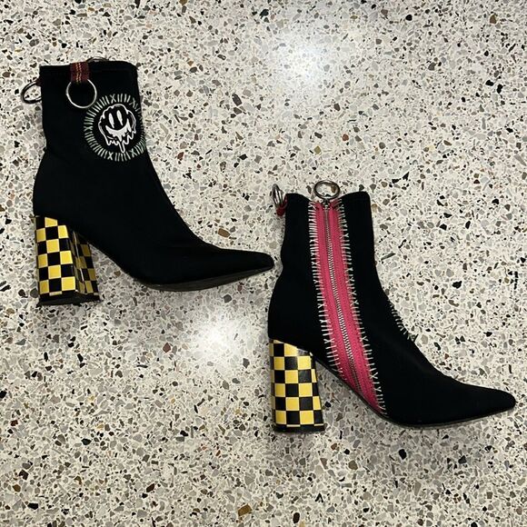Current Mood black heel boots yellow check 7 dolls kill dice - Picture 2 of 7